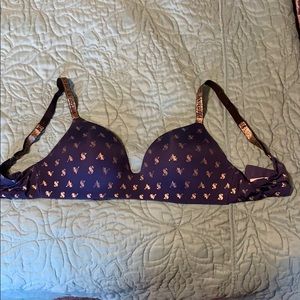 T-Shirt lightly lined wireless bra
